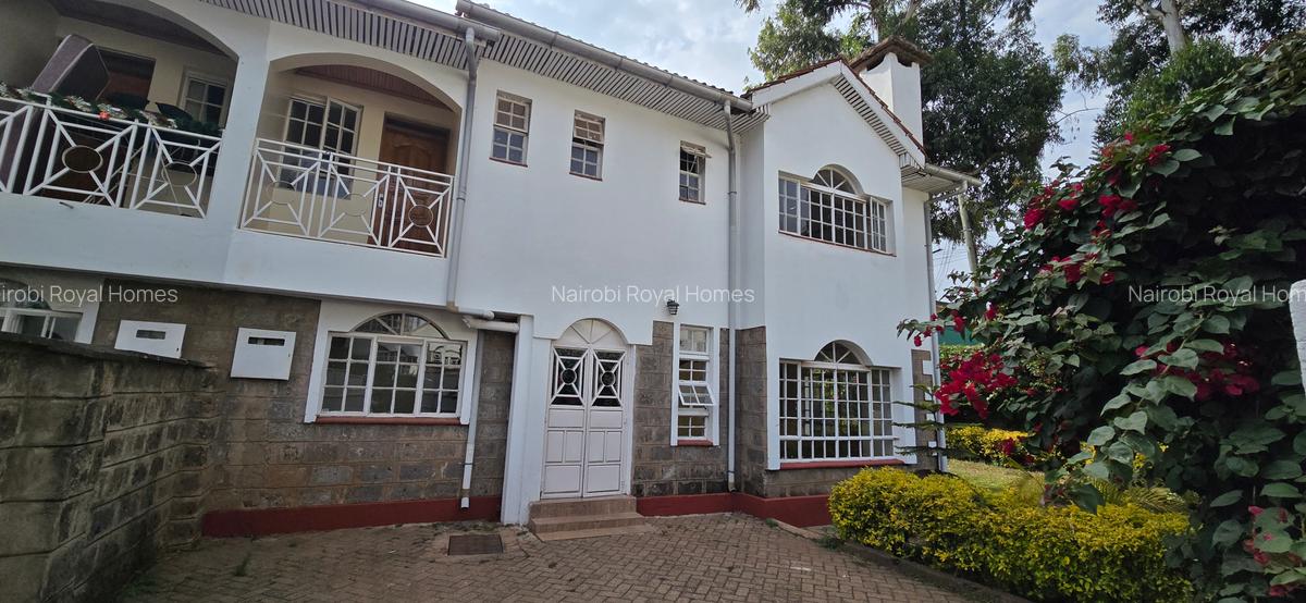 4 Bed Townhouse with En Suite at Lavington Road - 4