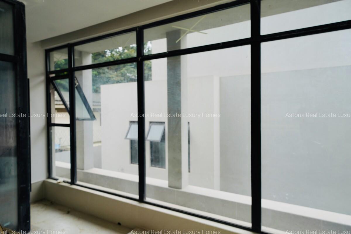 5 Bed Villa with En Suite at 2026-187 - 12
