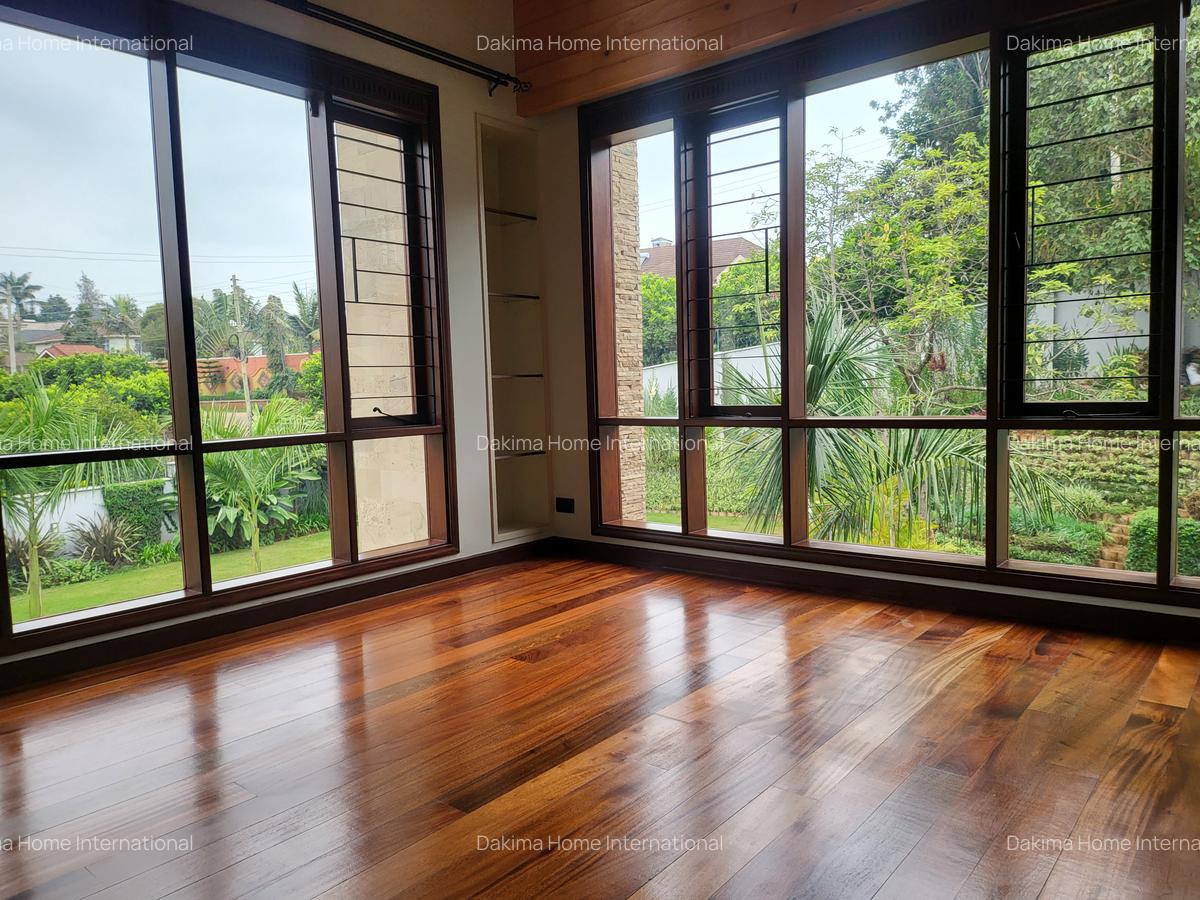 4 Bed House with En Suite in Runda - 12