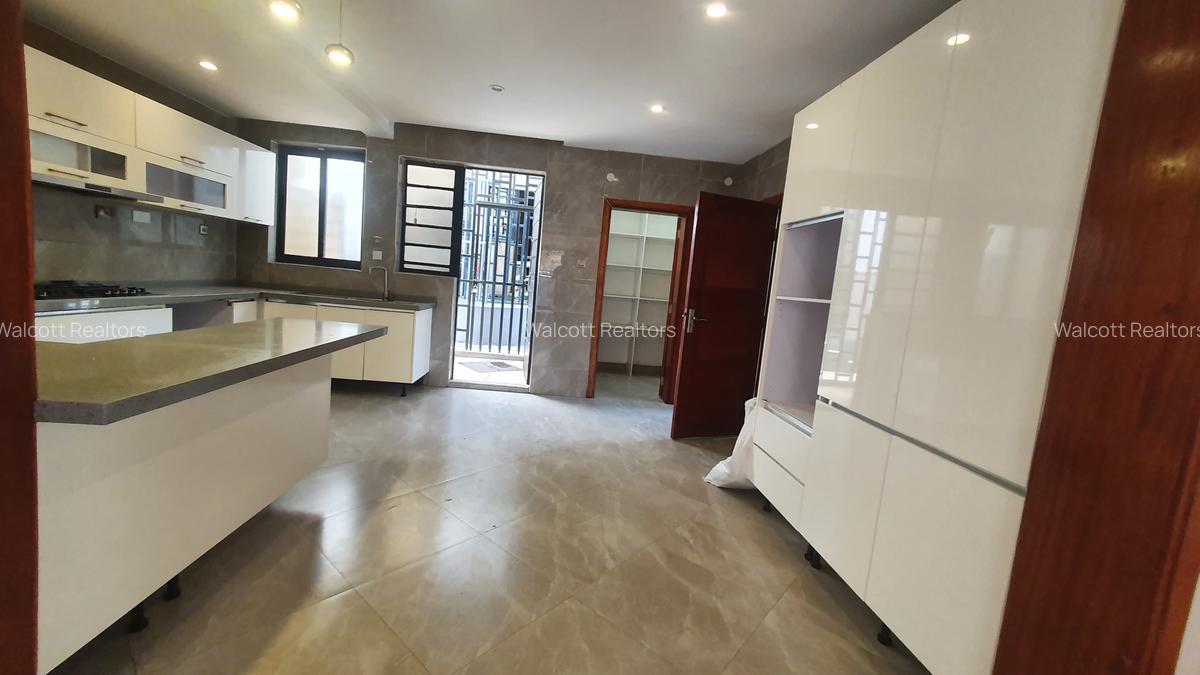5 Bed Apartment with En Suite in Lavington - 10