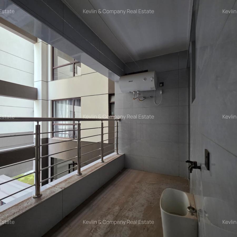 3 Bed Apartment with En Suite in Riverside - 19