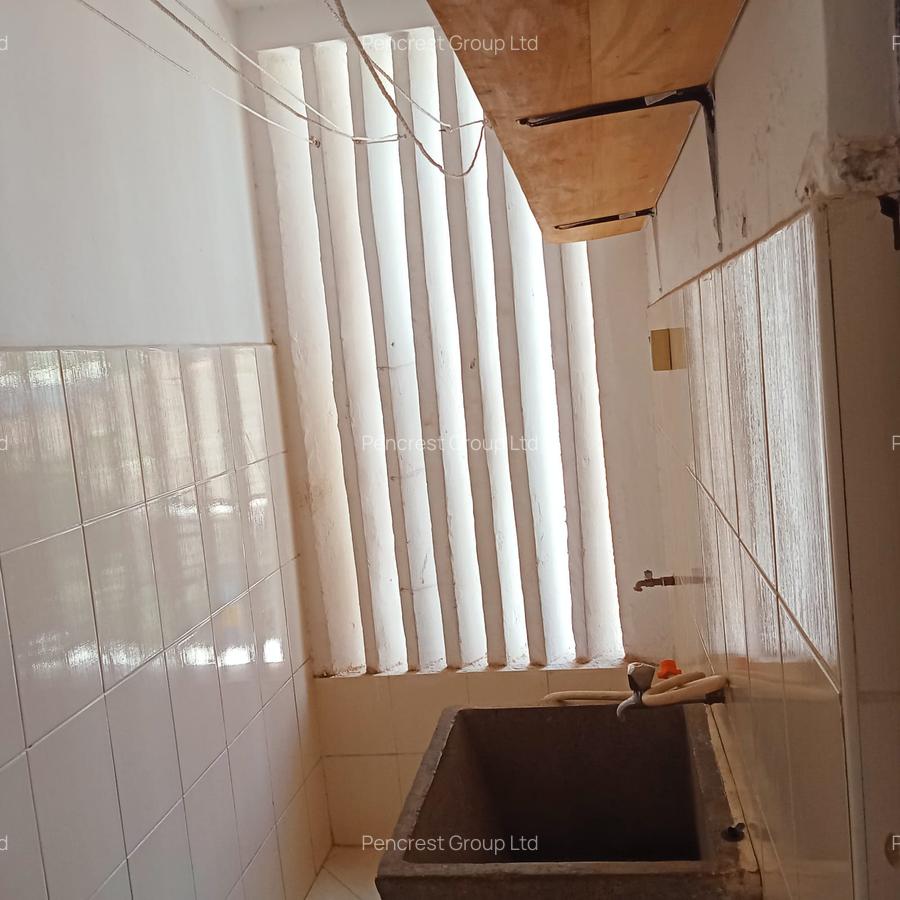2 Bed Apartment with En Suite at Brookside - 13