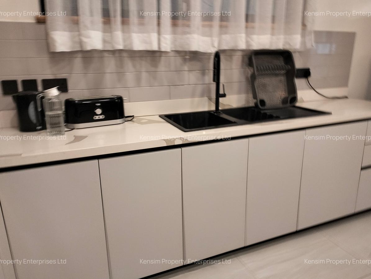 Furnished 4 Bed Apartment with En Suite in Spring Valley - 5
