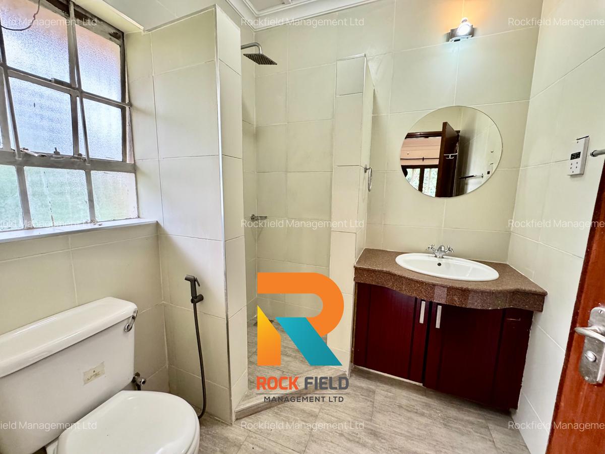 5 Bed Townhouse with En Suite in Rosslyn - 17