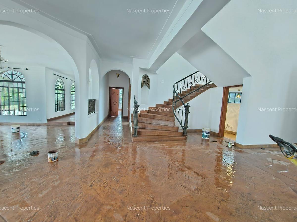 4 Bed House with En Suite in Nyari - 11