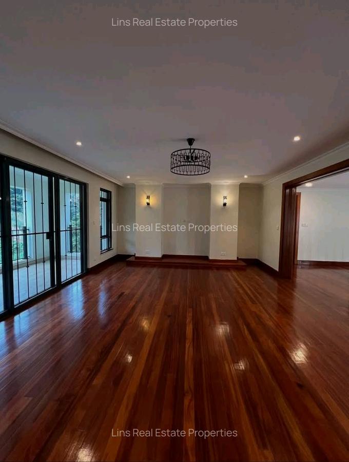 5 Bed Townhouse with En Suite in Loresho - 16