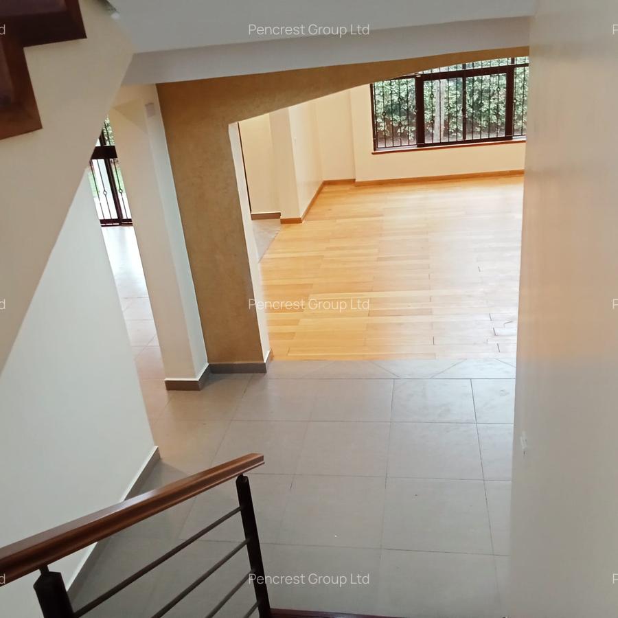 4 Bed Townhouse with En Suite in Lavington - 11