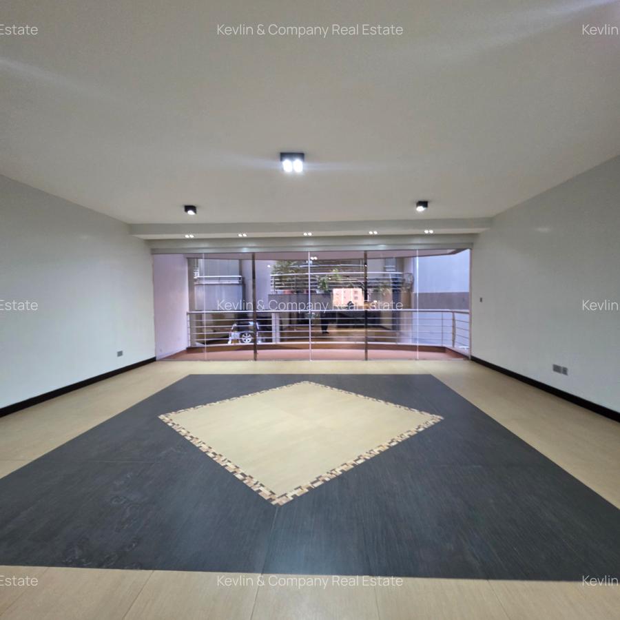 3 Bed Apartment with En Suite in Riverside - 3