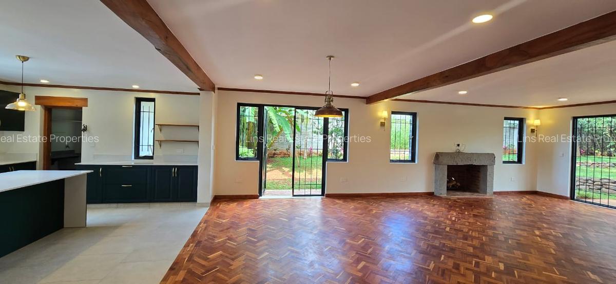 4 Bed House with En Suite in Lavington - 18