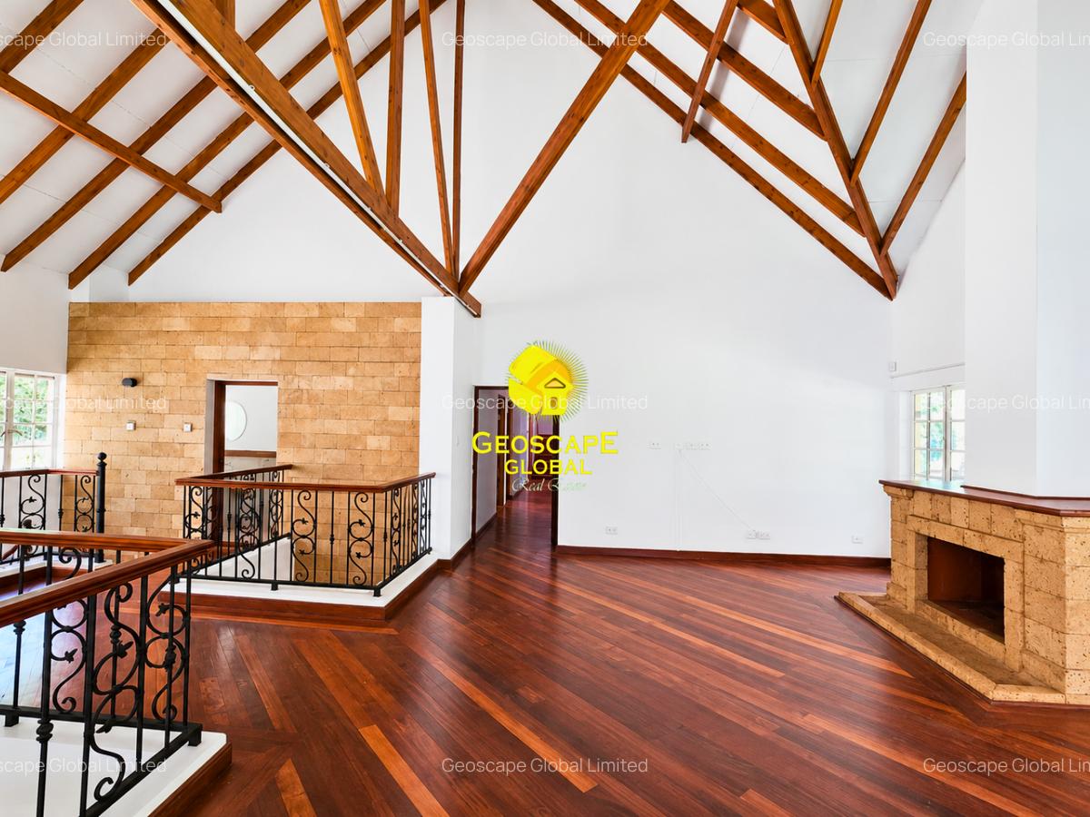 5 Bed House with En Suite in Rosslyn - 5