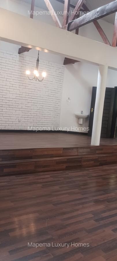 3 Bed House with En Suite at Hillcrest - 6