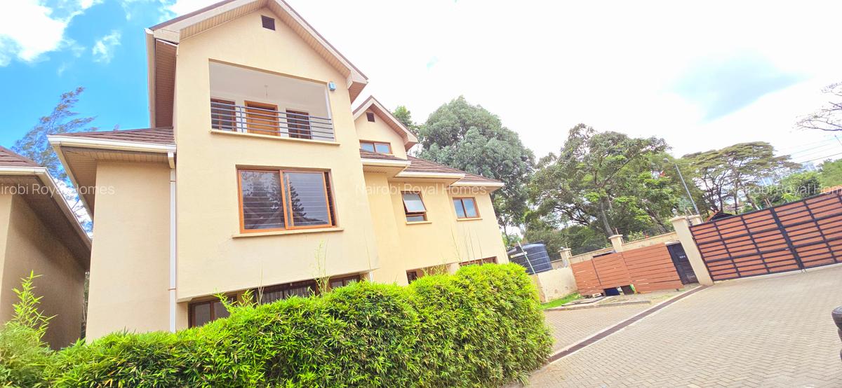 5 Bed Townhouse with En Suite at Lavington Green - 4