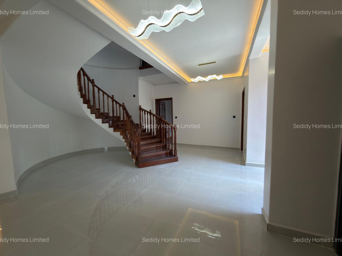 6 Bed Villa with En Suite in Karen - 8