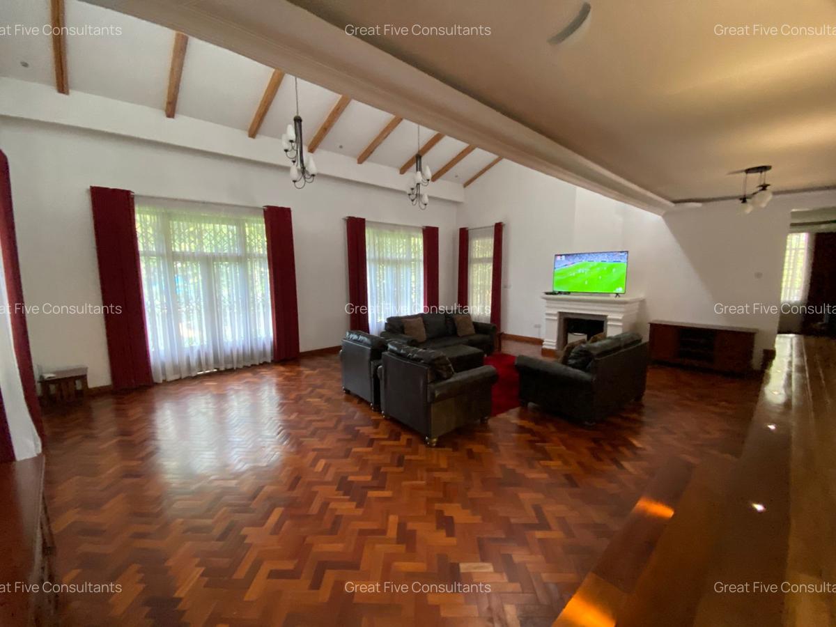 5 Bed House with En Suite in Runda - 4
