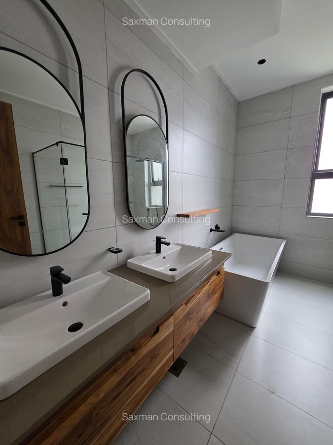 4 Bed Apartment with En Suite in Loresho - 12