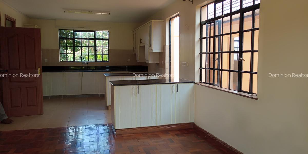 4 Bed Townhouse with En Suite at Mumwe Drive - 4