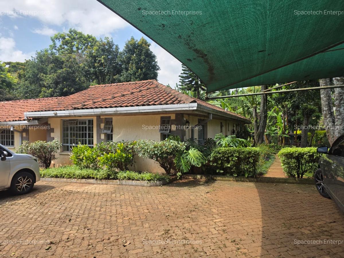 5 Bed House with En Suite in Kyuna - 3