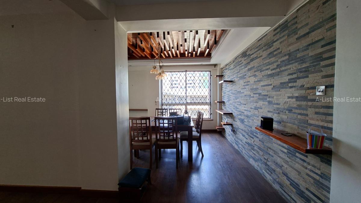 4 Bed Apartment with En Suite at 2Nd Parklands Avenue - 19