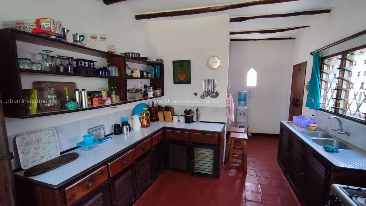 3 Bed House with En Suite in Malindi - 5