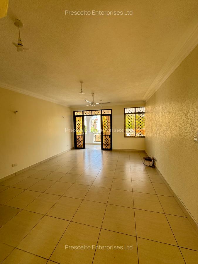 2 Bed Apartment with En Suite at Off Links Road - 7