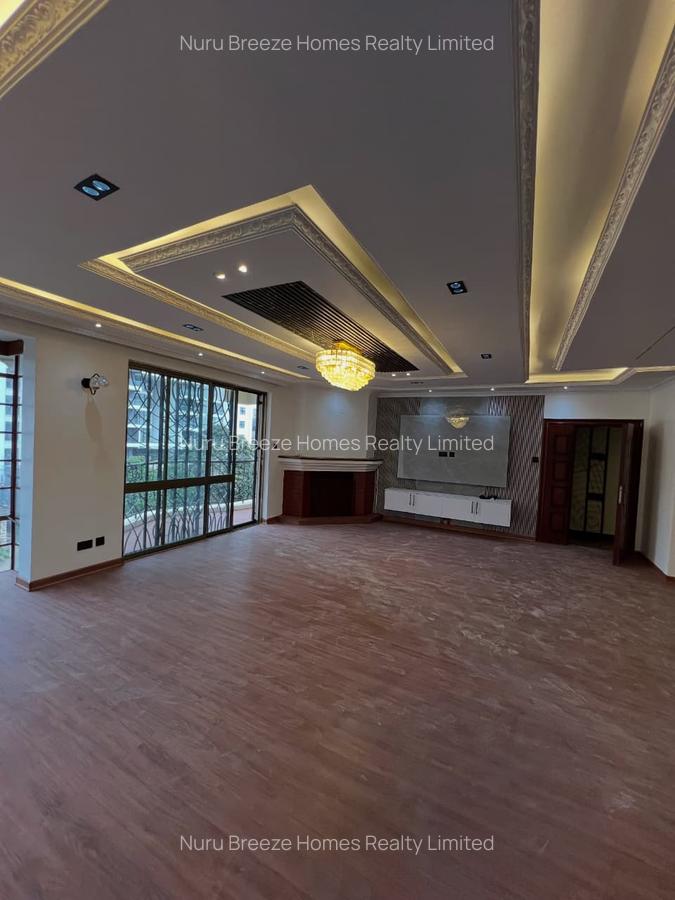 3 Bed Apartment with En Suite in Riverside - 2