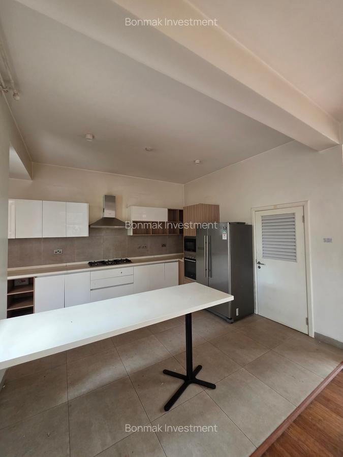 4 Bed Townhouse with En Suite at Lavington Green - 4
