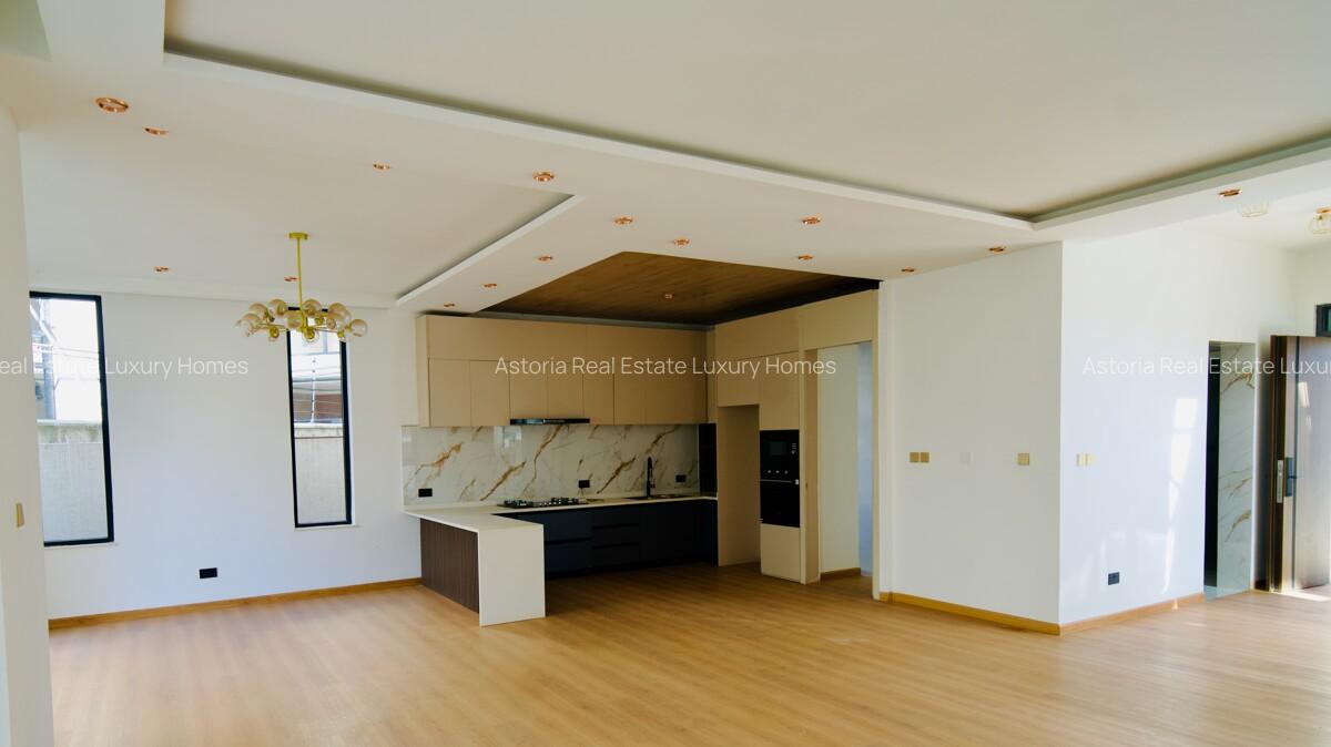 5 Bed Villa with En Suite at 2026-386 5 Bed - 11