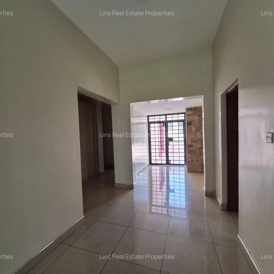 4 Bed Townhouse with En Suite in Runda - 11