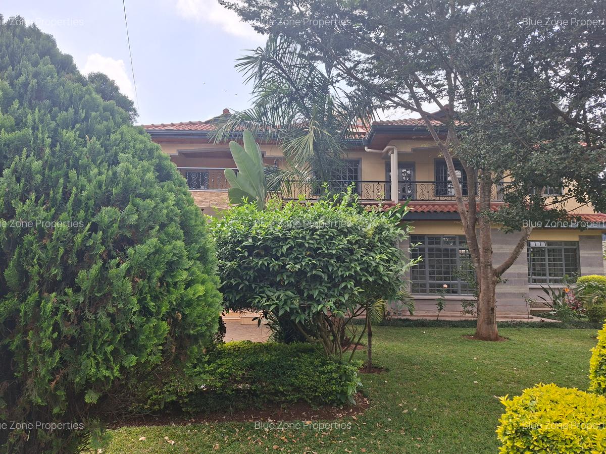 4 Bed House with En Suite in Runda - 2
