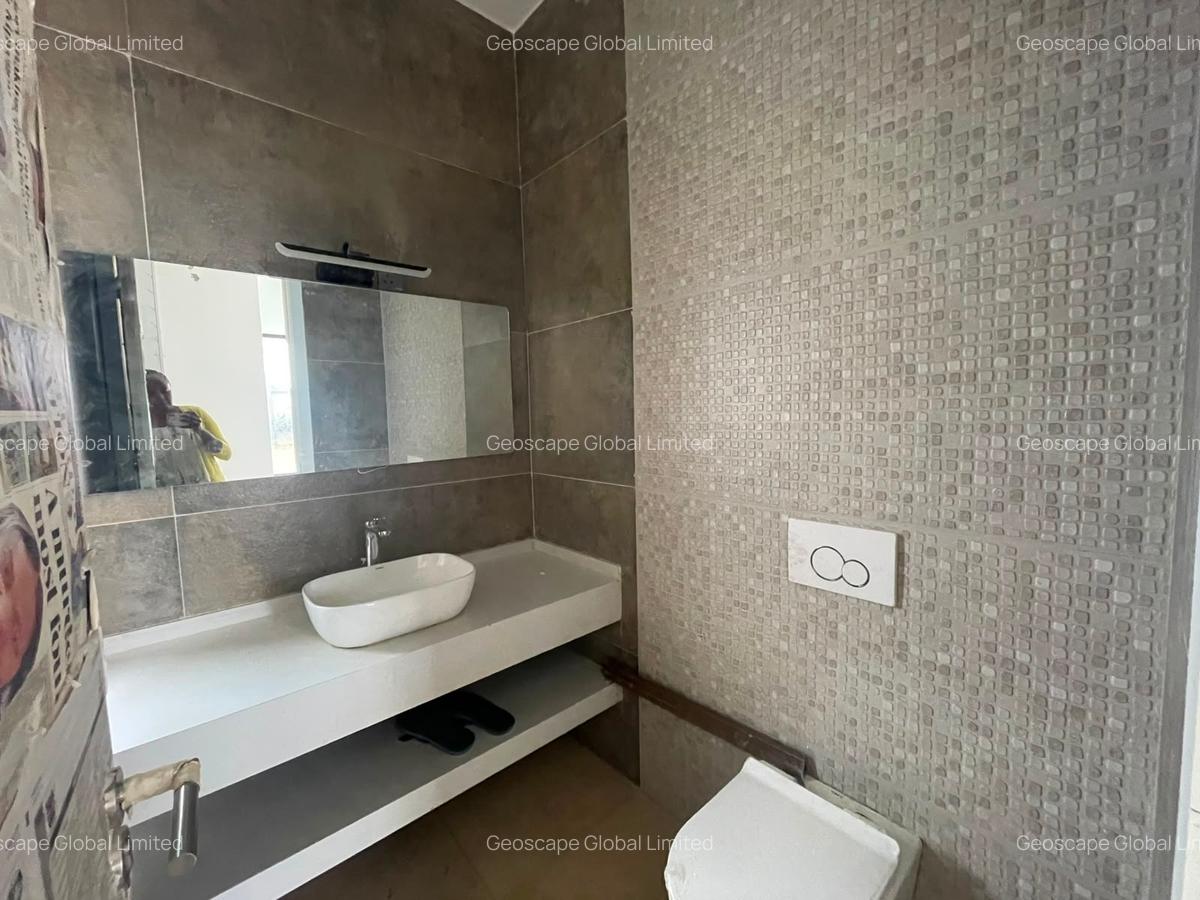 4 Bed House with En Suite in Runda - 5