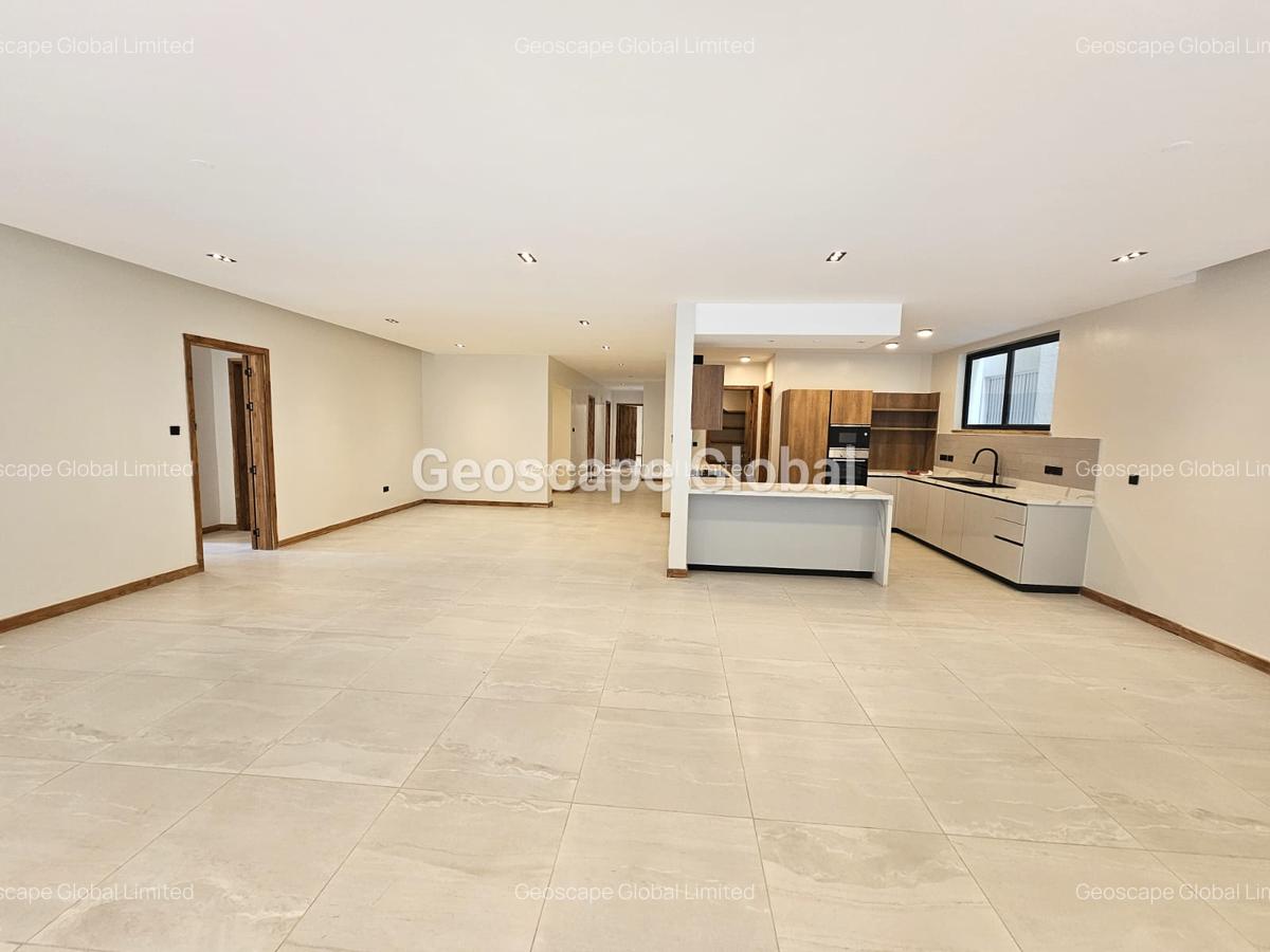 4 Bed Apartment with En Suite in Spring Valley - 3