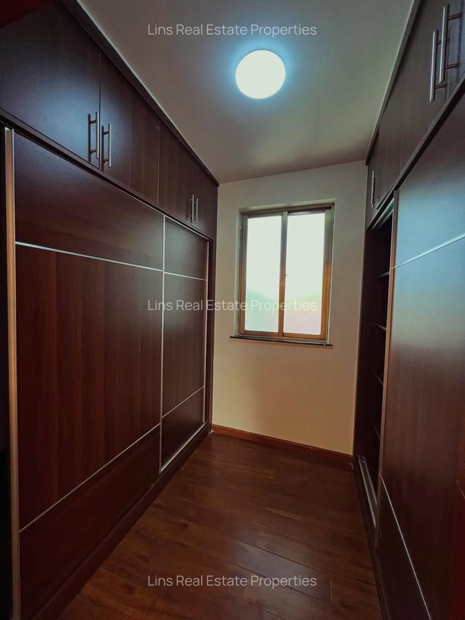 5 Bed Townhouse with En Suite in Lavington - 13
