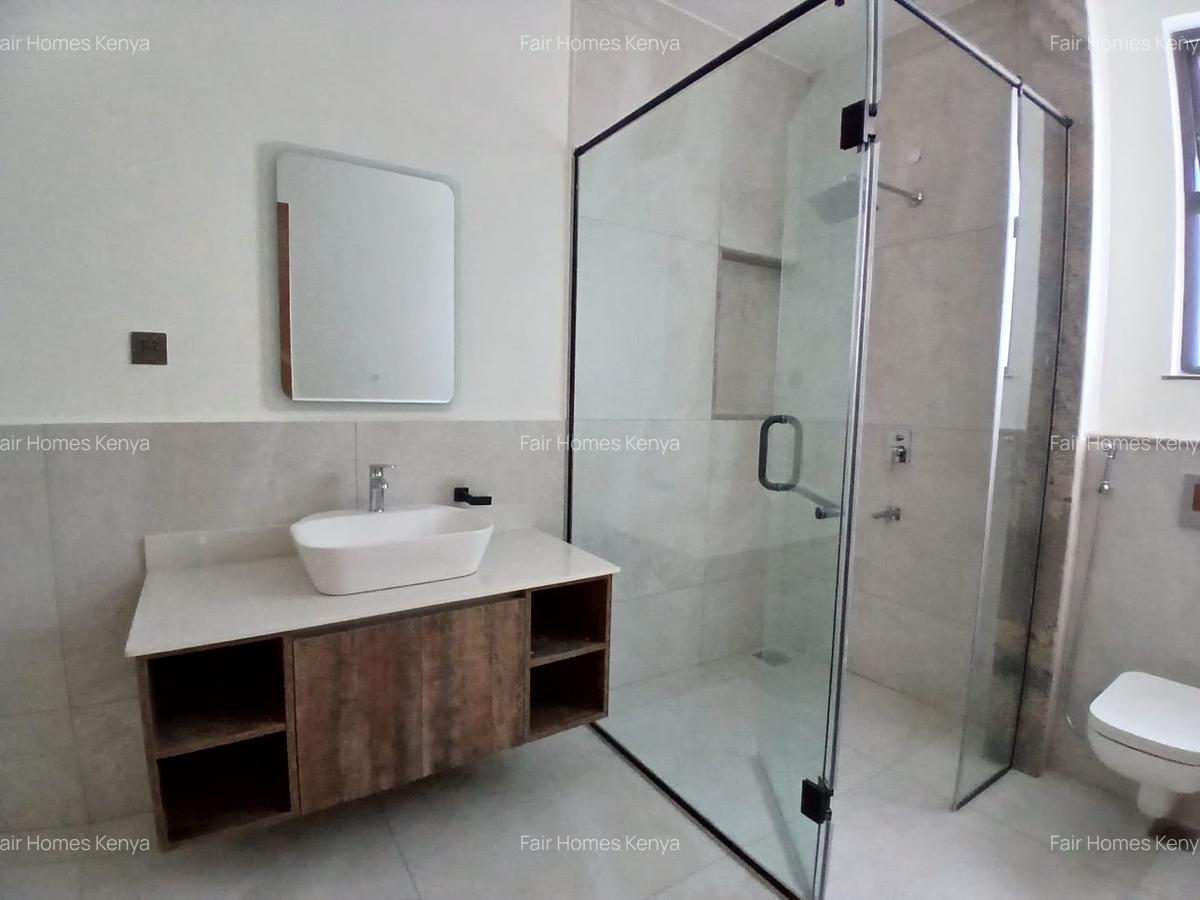 5 Bed Townhouse with En Suite at Maji Mazuri - 12
