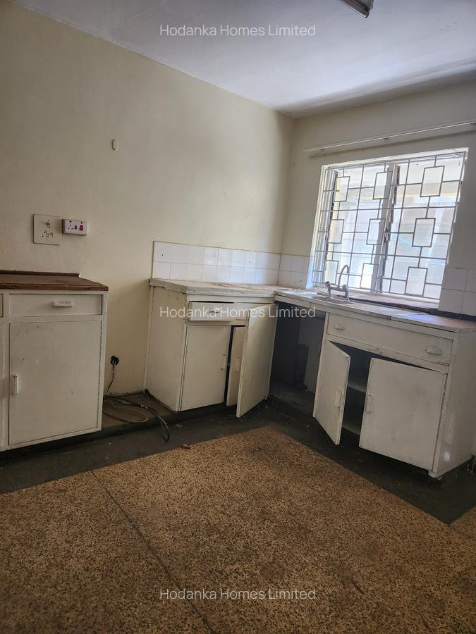 Commercial Property with Service Charge Included at Kilimani - 4