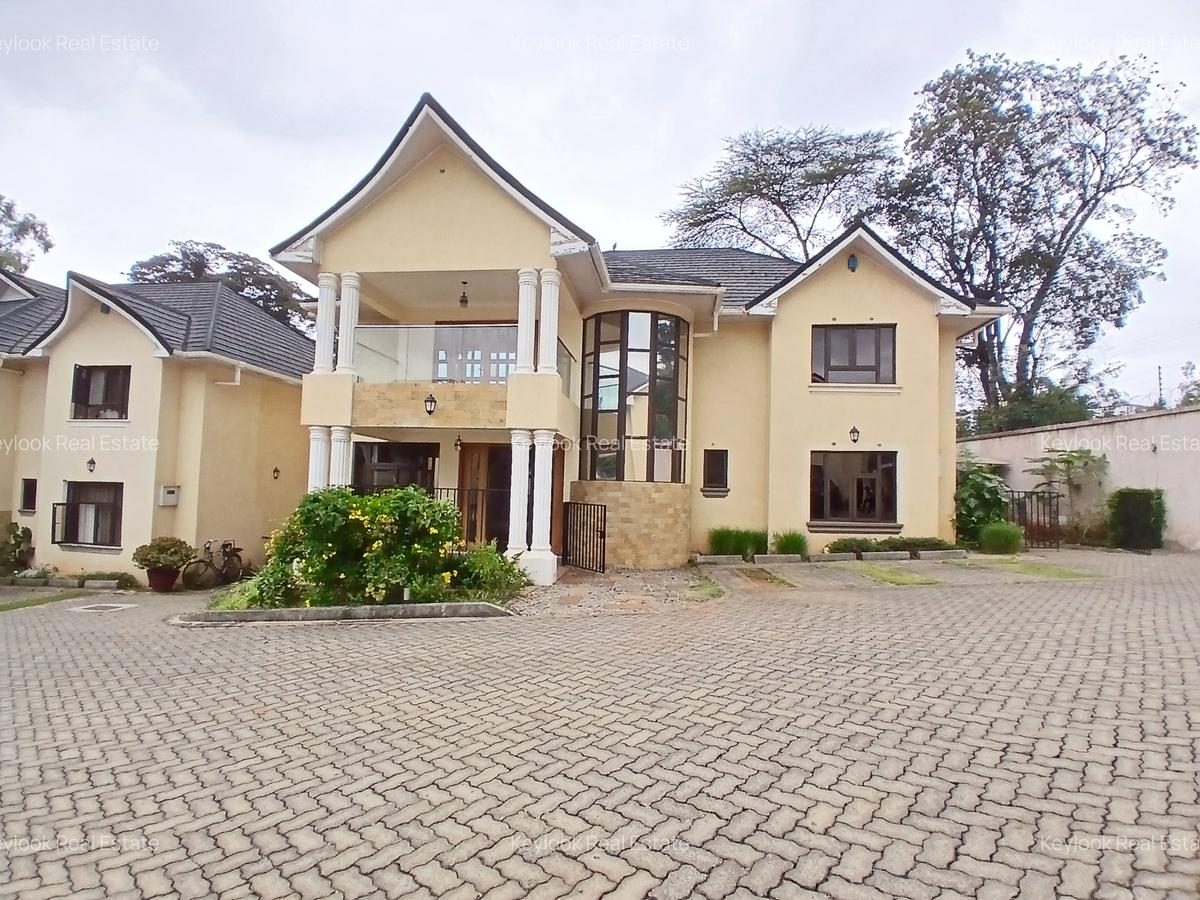 4 Bed Townhouse with En Suite at Lavington - 1
