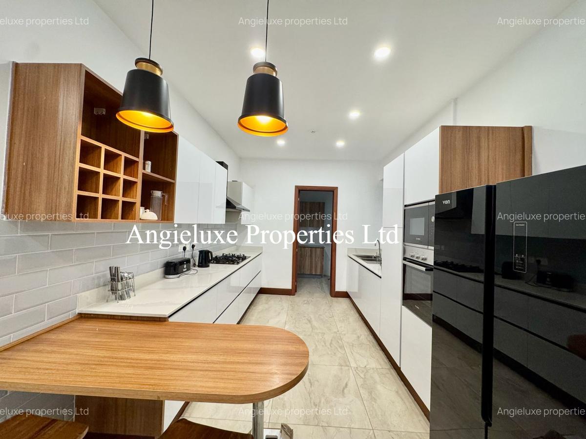 Furnished 3 Bed Apartment with En Suite at City Park Drive - 3