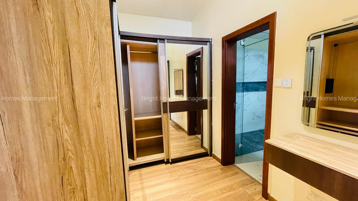 5 Bed Villa with En Suite in Spring Valley - 11