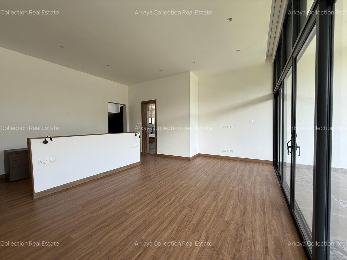 5 Bed House with En Suite in Nyari - 9