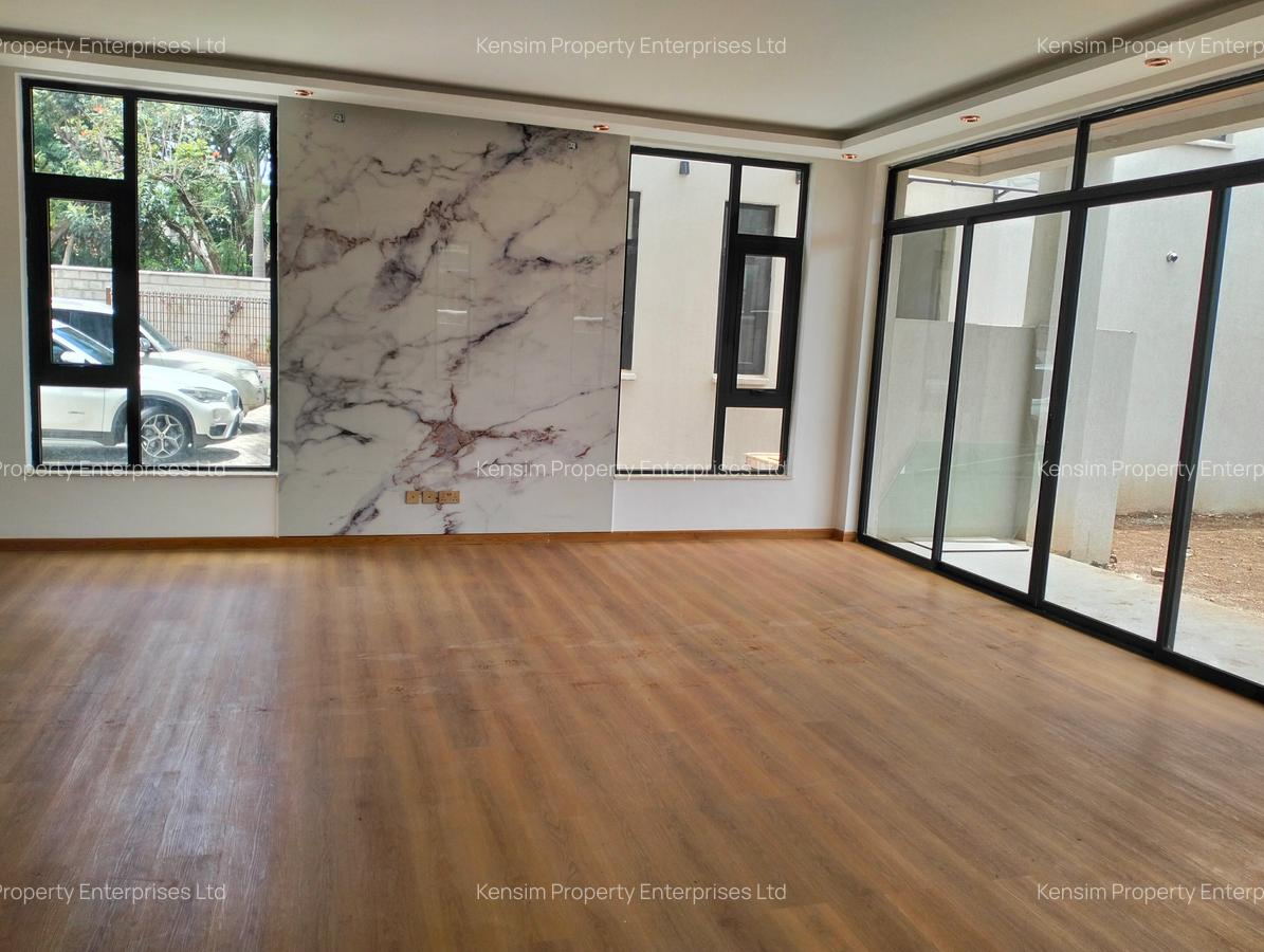 5 Bed Townhouse with En Suite in Lavington - 10