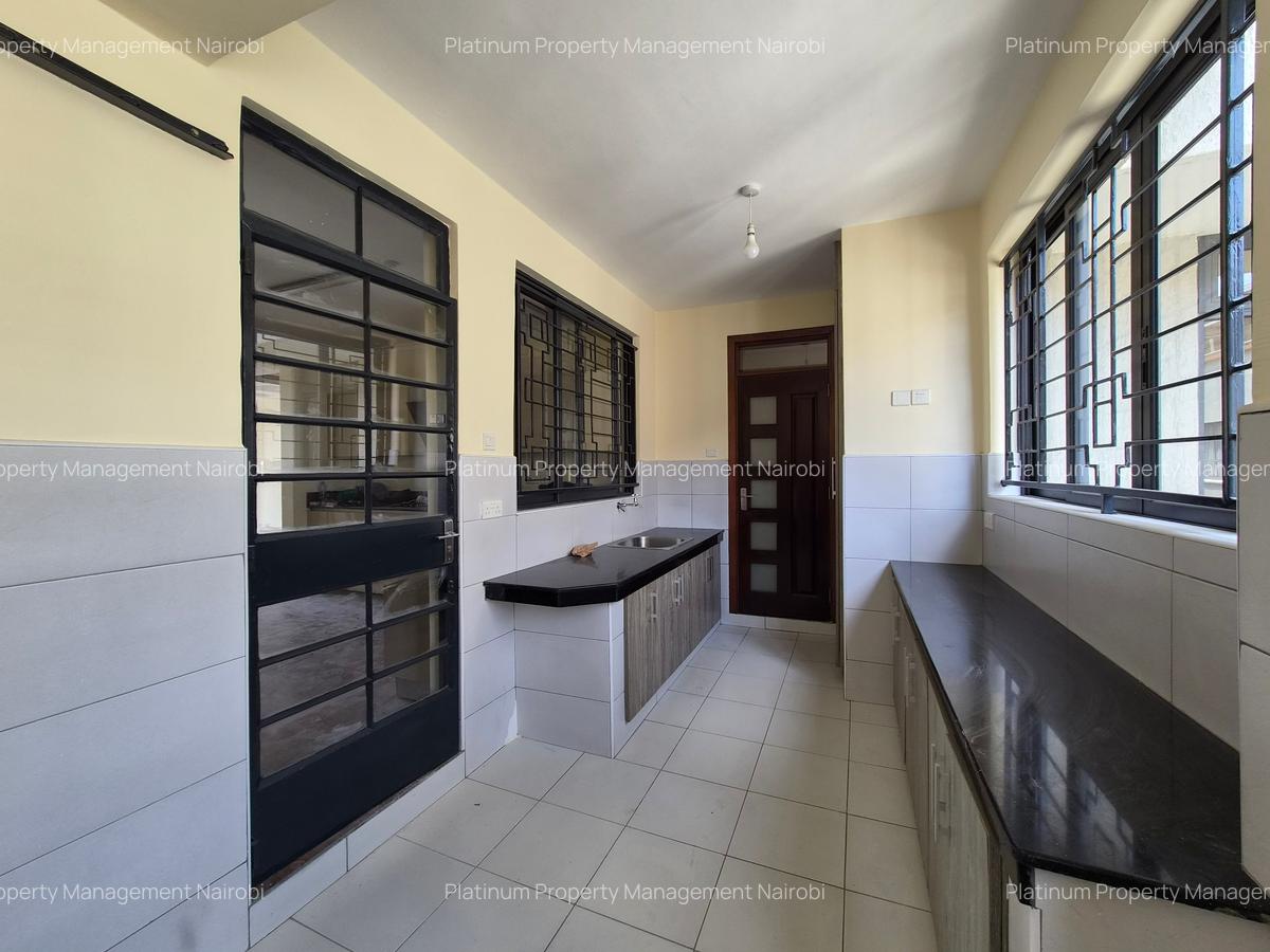 3 Bed Apartment with En Suite at Second Parklands - 5