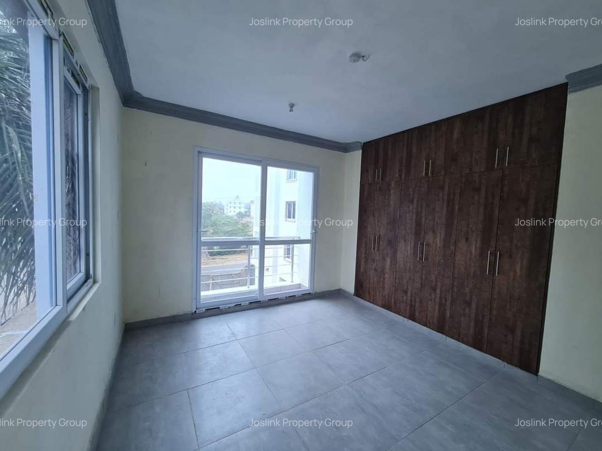 2 Bed Apartment with En Suite in Nyali Area - 15