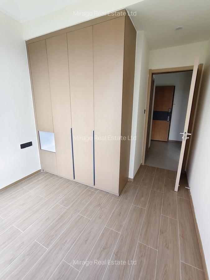 2 Bed Apartment with Swimming Pool in Riverside - 5