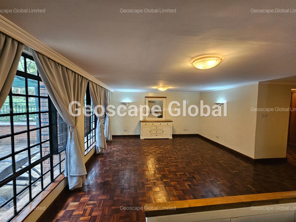 Furnished 3 Bed Apartment with En Suite in Riverside - 10