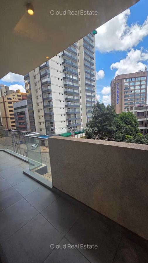 3 Bed Apartment with En Suite in Parklands - 14