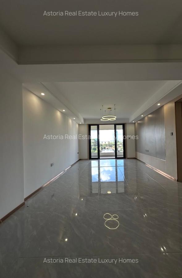 3 Bed Apartment with En Suite in Lavington - 14