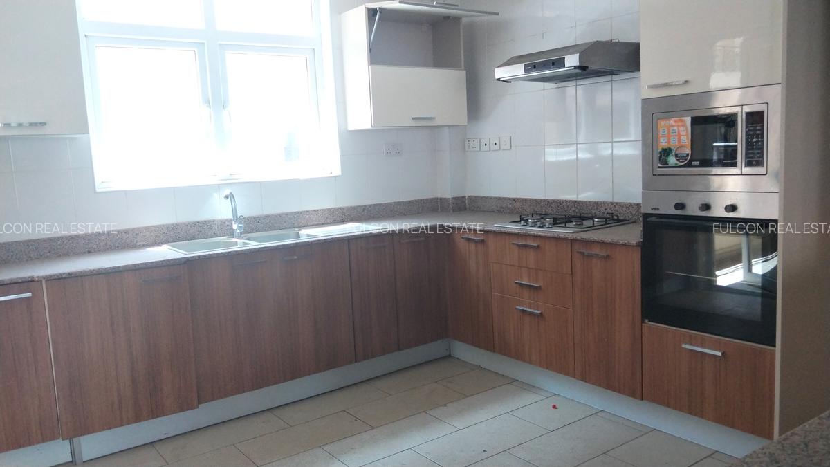 3 Bed Apartment with En Suite in Kilimani - 3