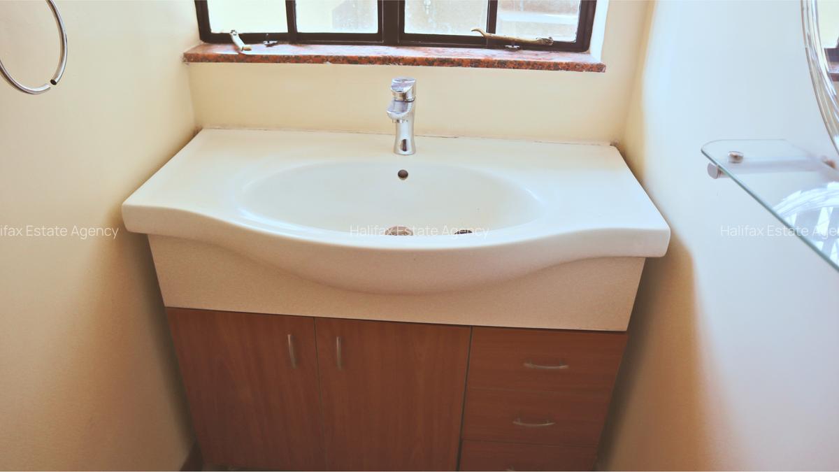 4 Bed Apartment with Borehole in General Mathenge - 12
