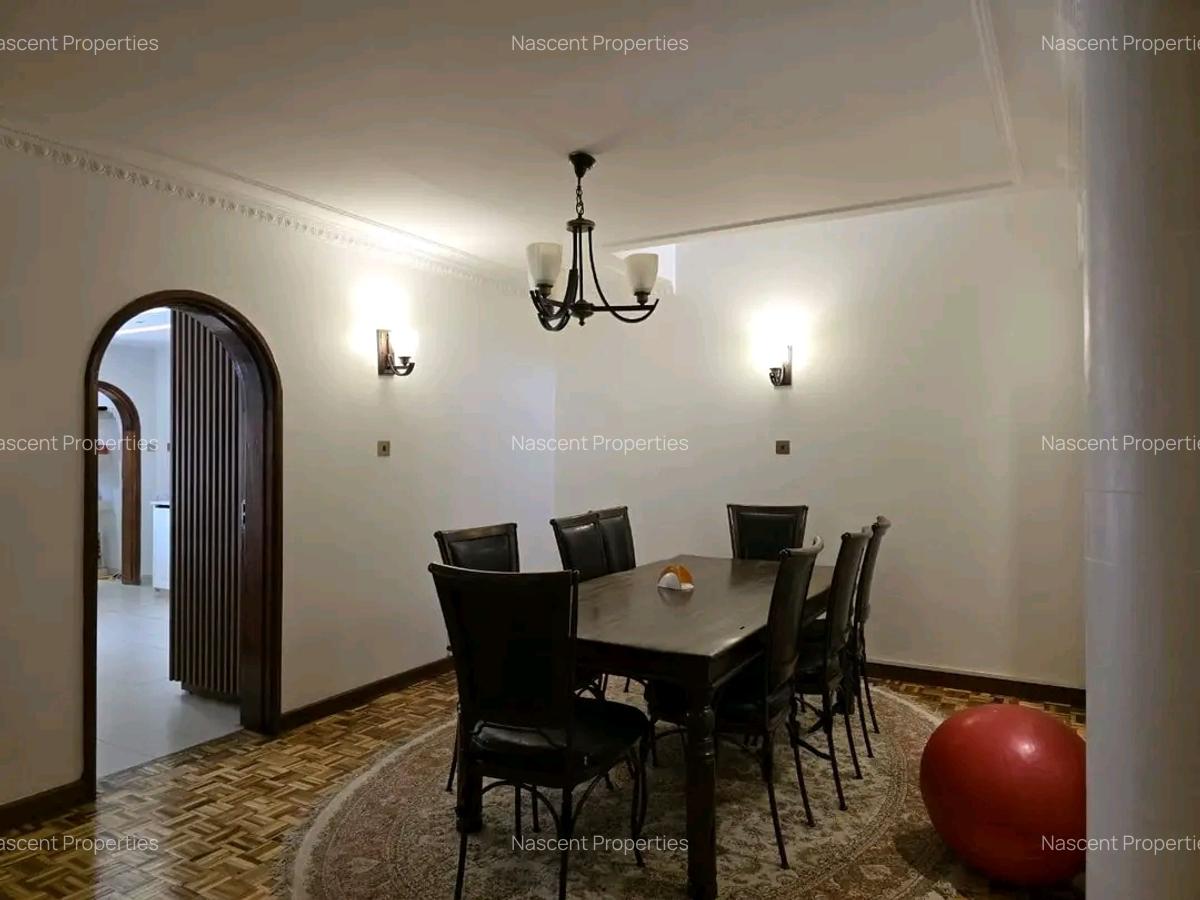 4 Bed House with En Suite in Spring Valley - 5