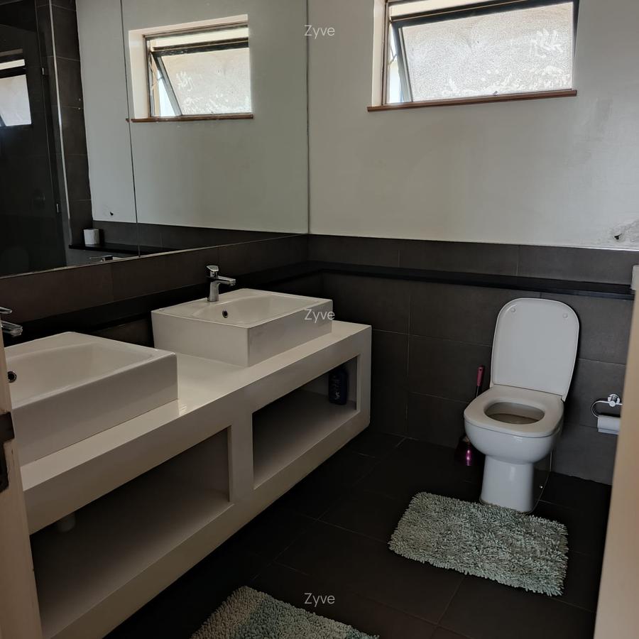 Serviced 2 Bed Apartment with En Suite at Garden Estate - 5