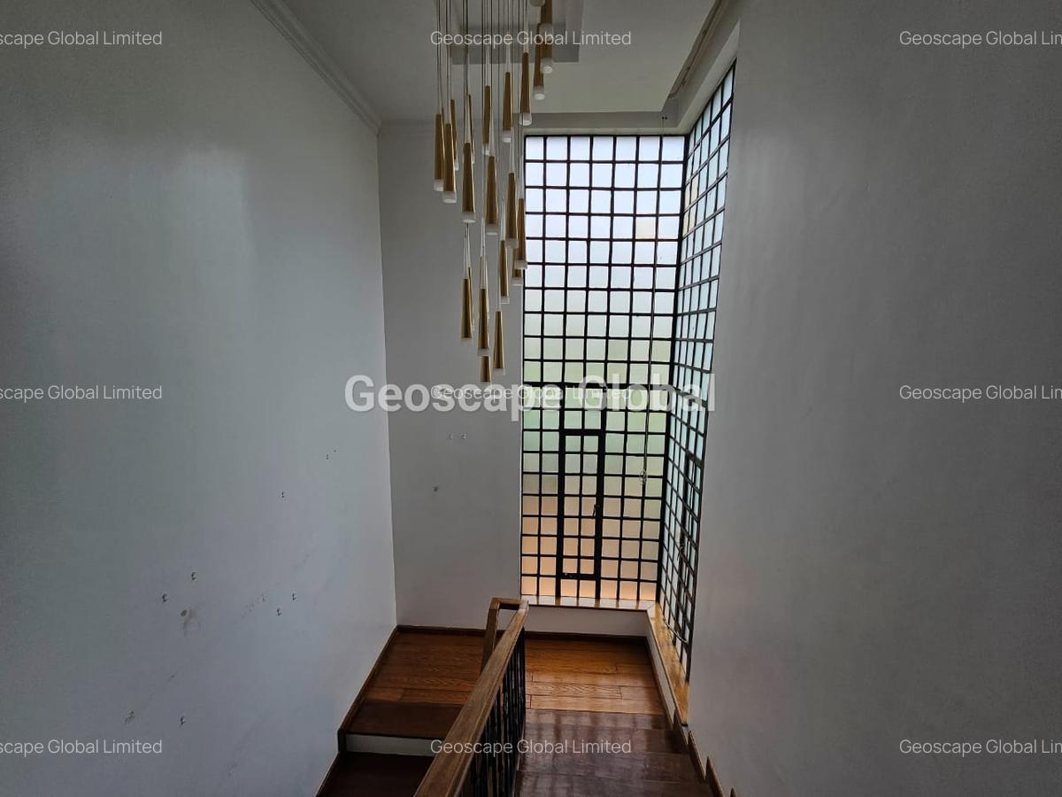 4 Bed Villa with En Suite in Kitisuru - 14
